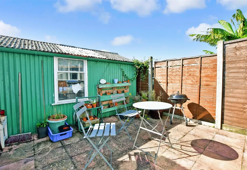 Patio / Decking - Mill Lane, Northbourne, Deal, Kent - Wards of Kent