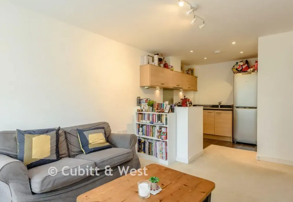 Lounge/Kitchen - Admiralty Road, Portsmouth, Hampshire - Wards of Kent