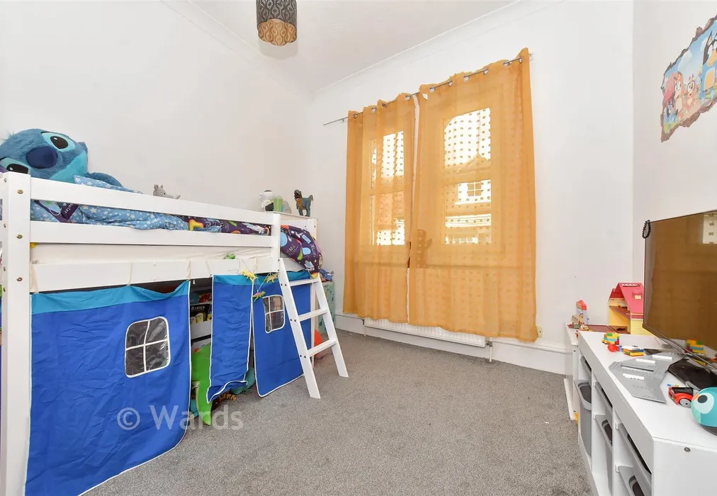 Bedroom 2 - High Street, Hythe, Kent - Wards of Kent
