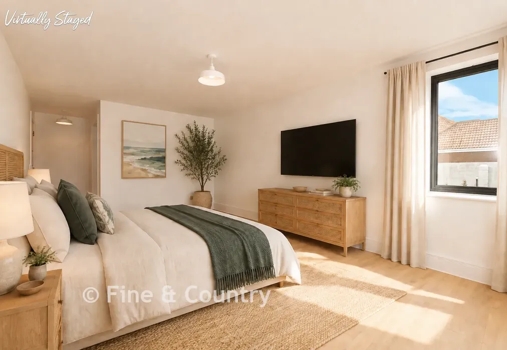Bedroom 1 - Ocean View, Fitzroy Avenue, Broadstairs, Kent - Wards of Kent