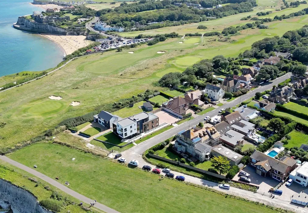 Drone 21 - Ocean View, Fitzroy Avenue, Broadstairs, Kent - Wards of Kent