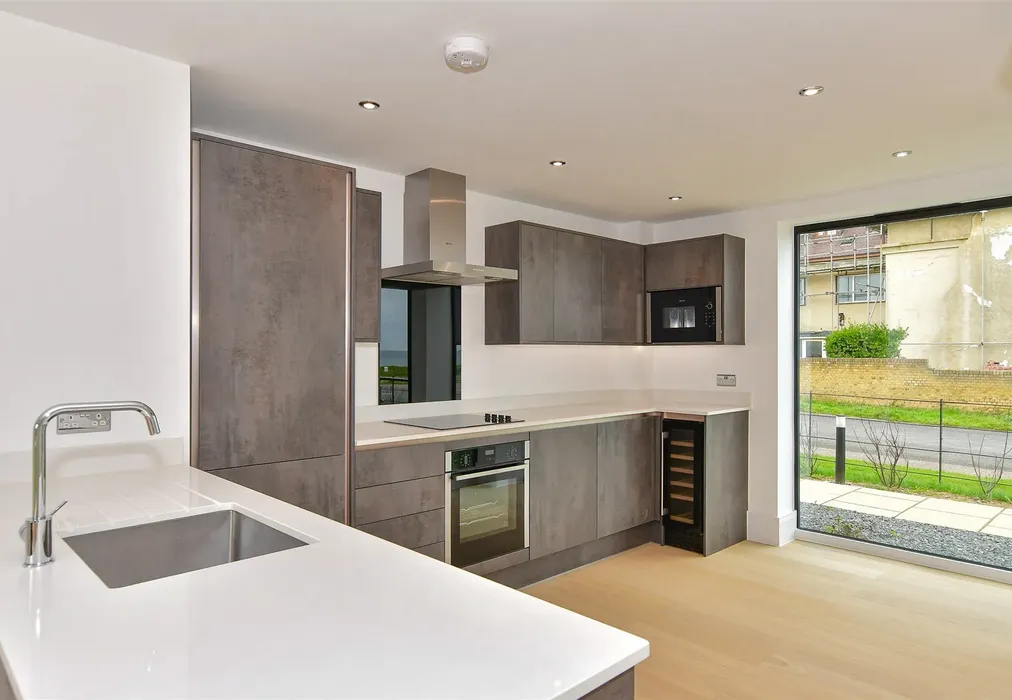 Lounge/Kitchen/ Diner - Ocean View, Fitzroy Avenue, Broadstairs, Kent - Wards of Kent