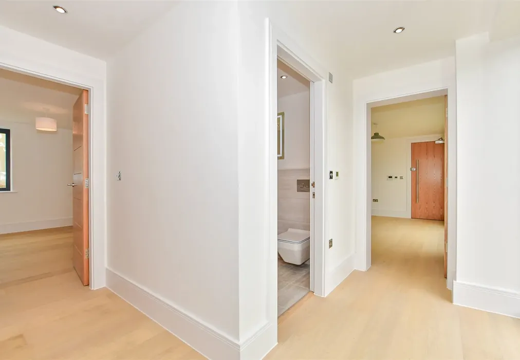Hallway - Ocean View, Fitzroy Avenue, Broadstairs, Kent - Wards of Kent