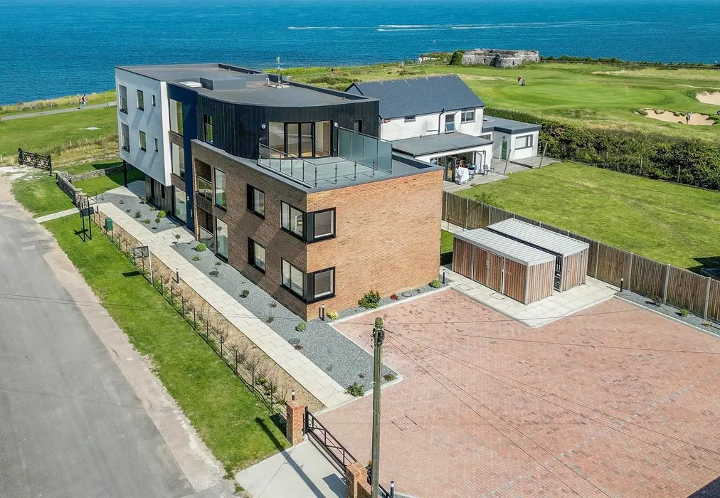 Drone 13 - Ocean View, Fitzroy Avenue, Broadstairs, Kent - Wards of Kent