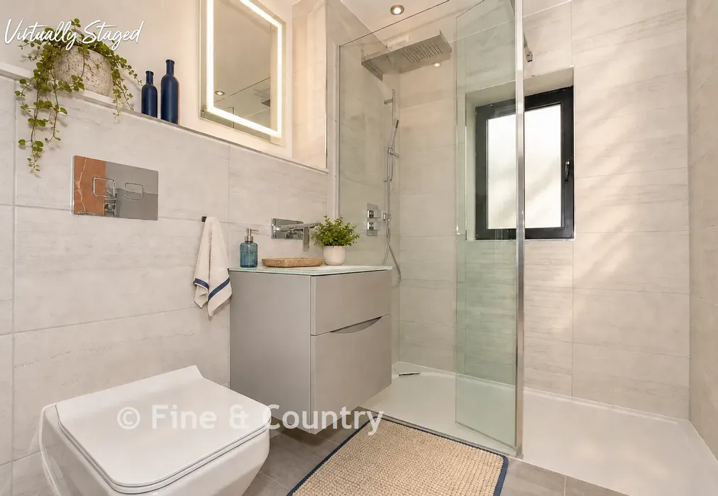 En Suite - Ocean View, Fitzroy Avenue, Broadstairs, Kent - Wards of Kent