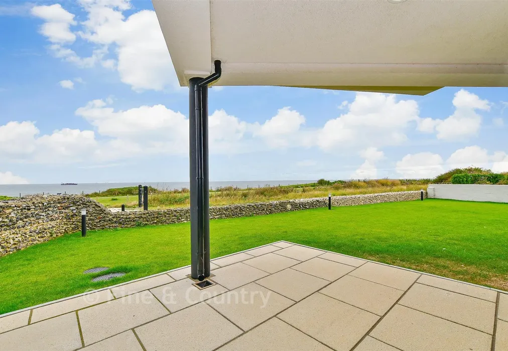 Patio / Decking - Ocean View, Fitzroy Avenue, Broadstairs, Kent - Wards of Kent