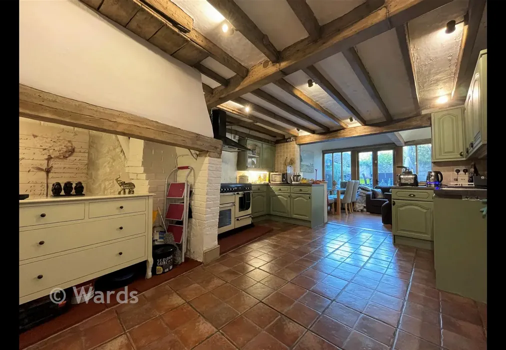 Kitchen Diner - High Street, Staplehurst, Tonbridge, Kent - Wards of Kent