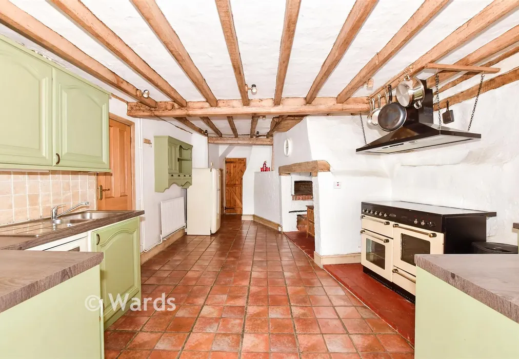 Kitchen - High Street, Staplehurst, Tonbridge, Kent - Wards of Kent