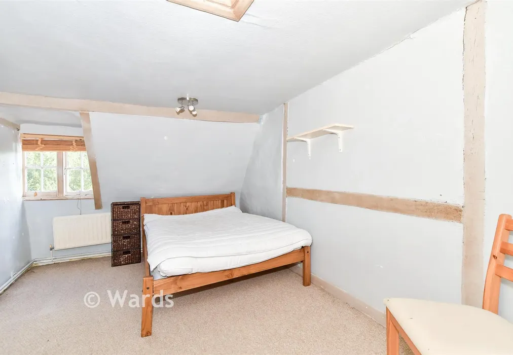 Loft Room - High Street, Staplehurst, Tonbridge, Kent - Wards of Kent