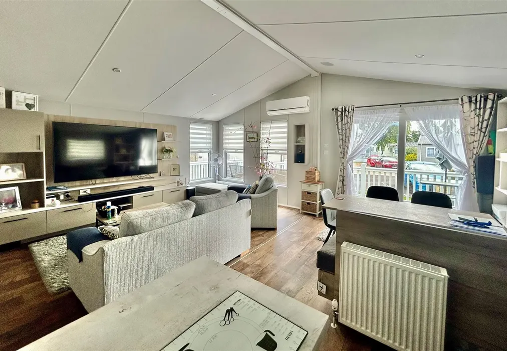 Lounge/Kitchen/Diner New - Way Hill, Minster, Ramsgate, Kent - Wards of Kent