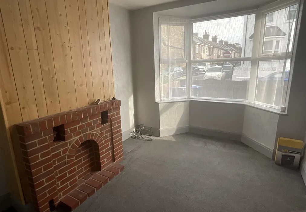 Lounge - Clifton Gardens, Cliftonville, Margate, Kent - Wards of Kent