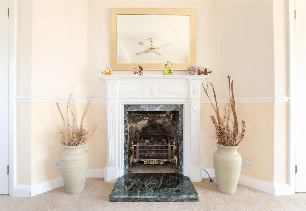 Internal Feature - Copse Hill, Purley, Surrey - Wards of Kent