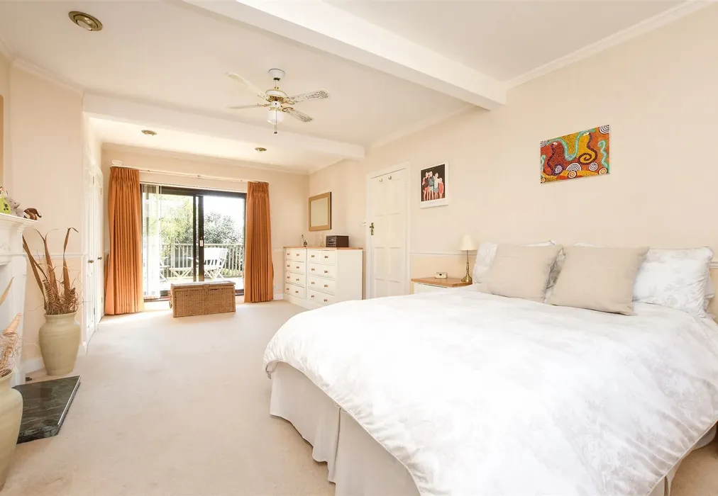 Bedroom 2 - Copse Hill, Purley, Surrey - Wards of Kent