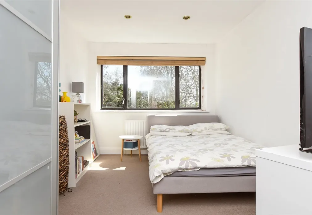 Bedroom 3 - Copse Hill, Purley, Surrey - Wards of Kent