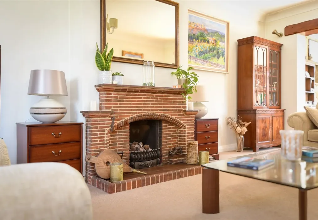 Internal Feature - Copse Hill, Purley, Surrey - Wards of Kent