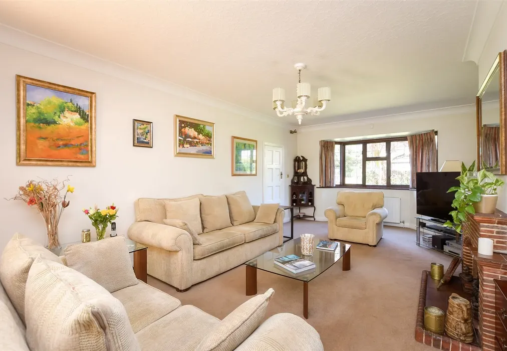 Lounge - Copse Hill, Purley, Surrey - Wards of Kent
