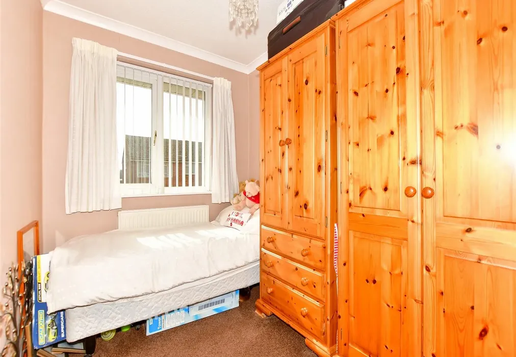 Bedroom - St. Francis Close, Deal, Kent - Wards of Kent