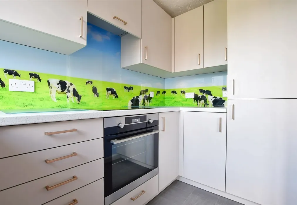 Kitchen - Silverwood Court, Rustington, West Sussex - Wards of Kent