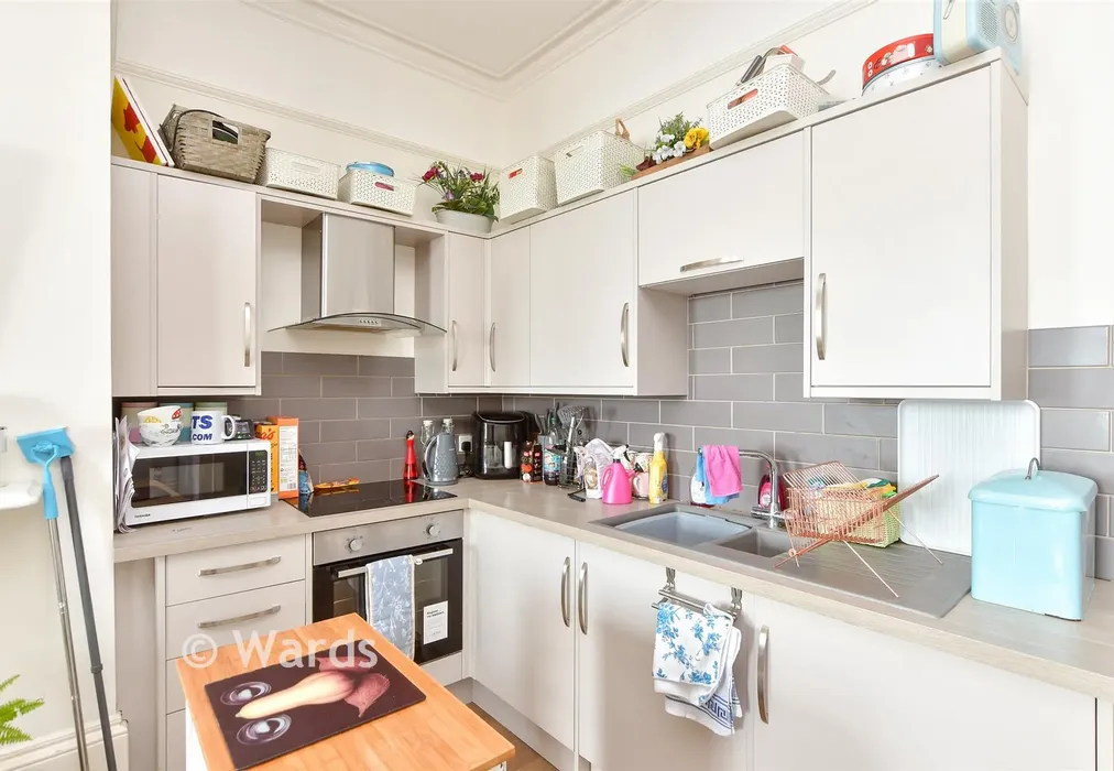 Kitchen / Lounge - Wellington Crescent, Ramsgate, Kent - Wards of Kent