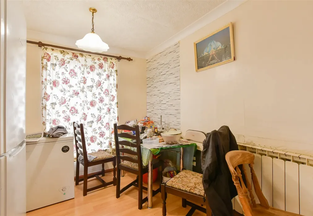 Dining Room - Shaws Road, Northgate, Crawley, West Sussex - Wards of Kent