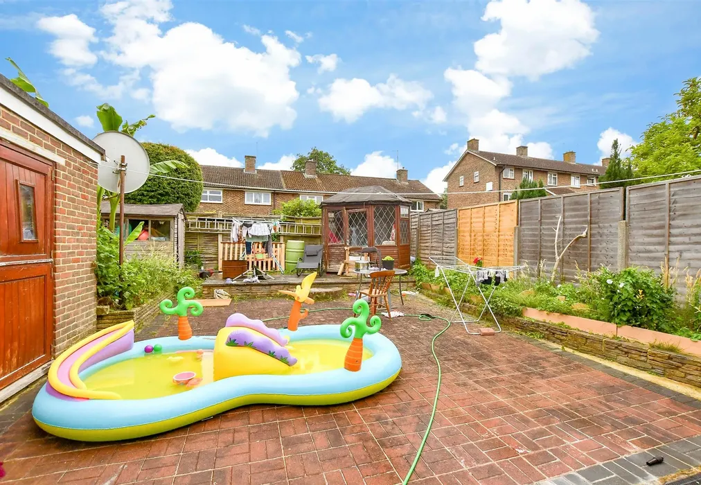 Rear Garden - Shaws Road, Northgate, Crawley, West Sussex - Wards of Kent