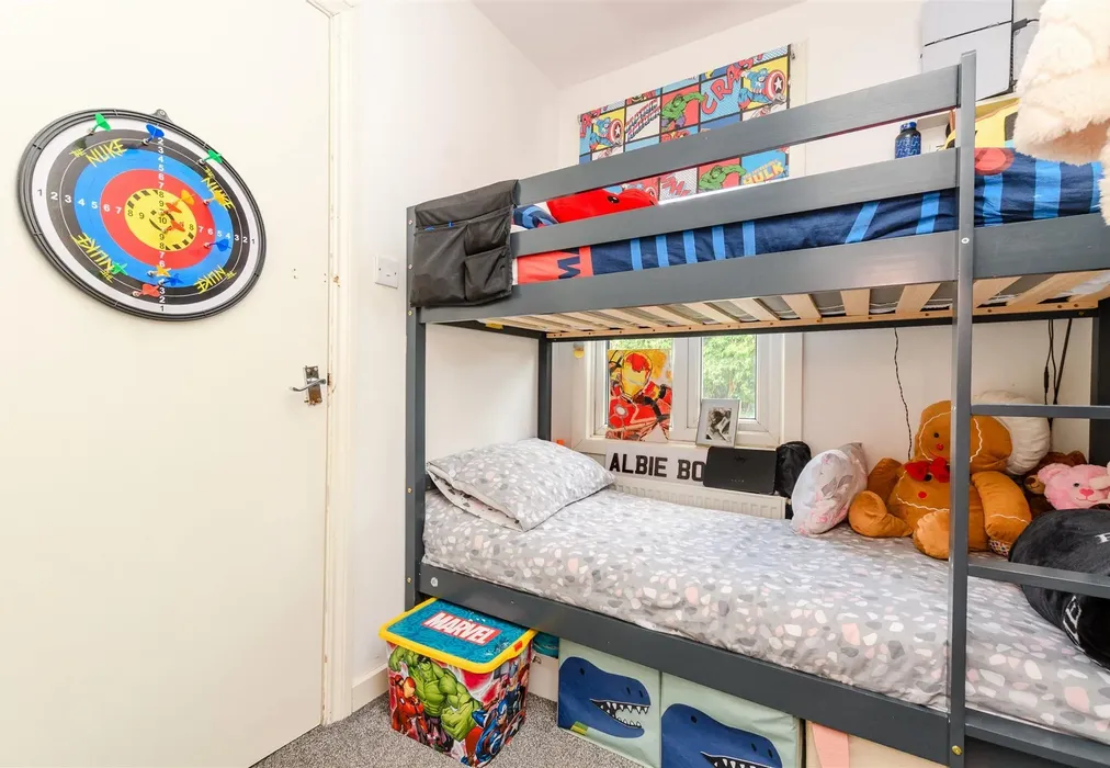 Bedroom 2 - High Street, Farningham, Kent - Wards of Kent