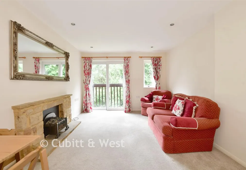 Lounge - Fairfield Road, East Grinstead, West Sussex - Wards of Kent