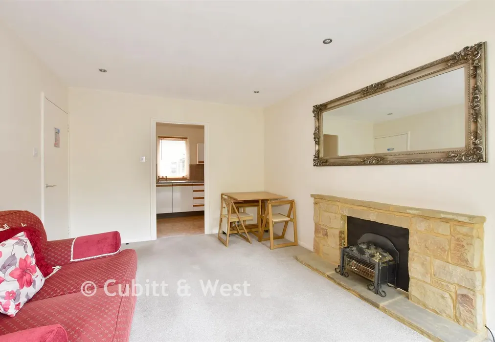 Lounge - Fairfield Road, East Grinstead, West Sussex - Wards of Kent