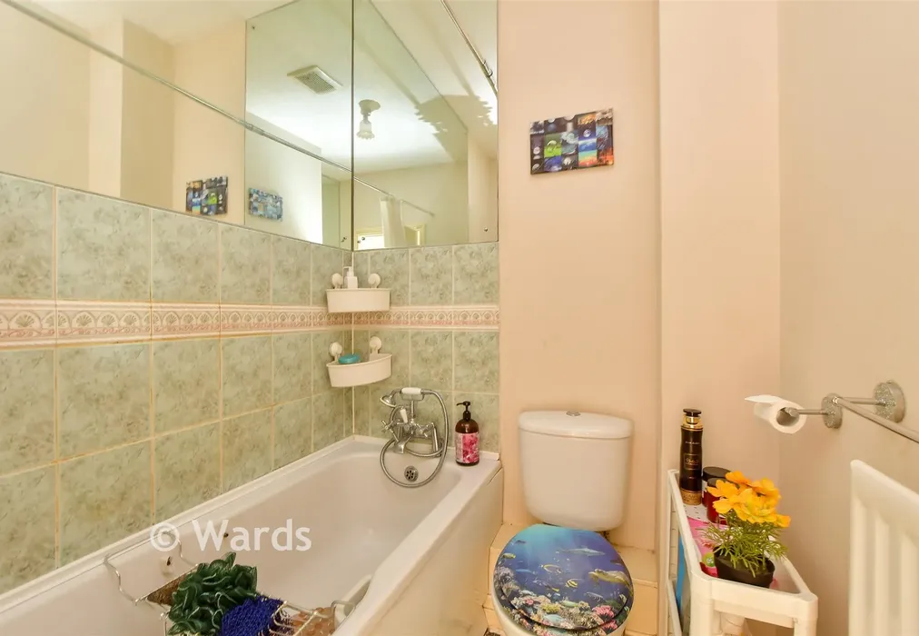 Bathroom - Ruth Street, Chatham, Kent - Wards of Kent