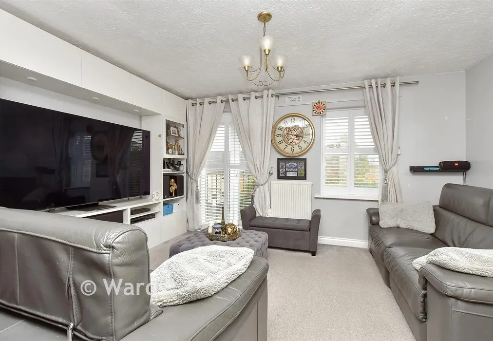 Lounge/Diner - Ruth Street, Chatham, Kent - Wards of Kent