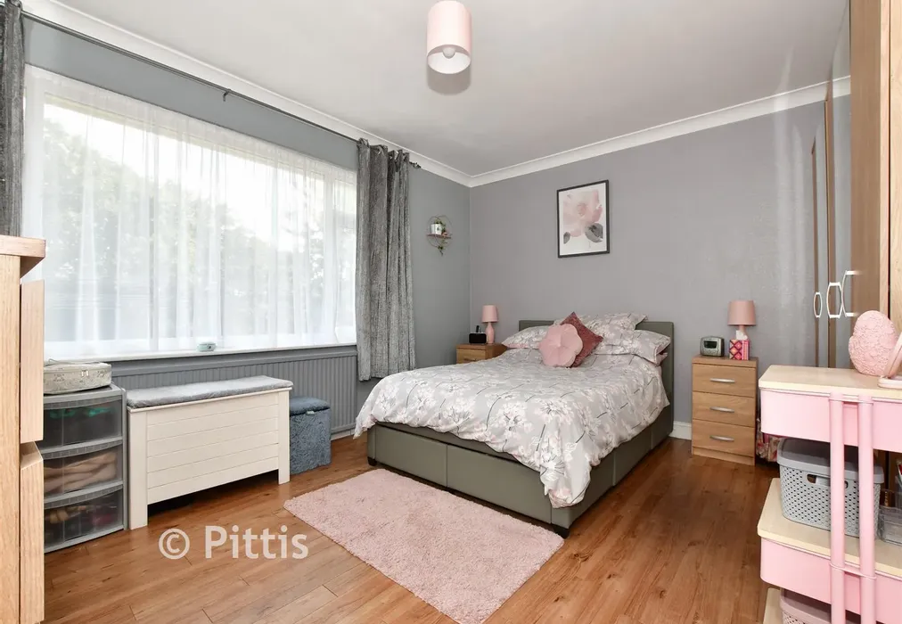 Bedroom 1 - Alverstone Road, Apse Heath, Sandown, Isle of Wight - Wards of Kent