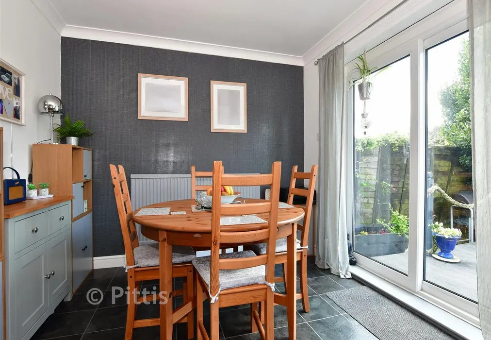 Dining Room - Alverstone Road, Apse Heath, Sandown, Isle of Wight - Wards of Kent