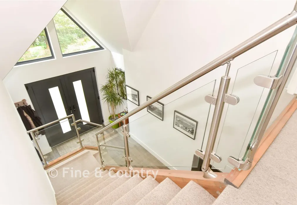 Internal Lifestyle Photograph - Madeira Vale, Ventnor, Isle of Wight - Wards of Kent