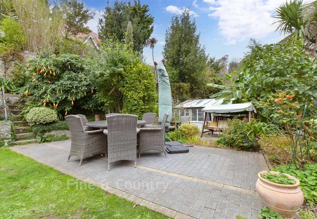 Patio / Decking - Madeira Vale, Ventnor, Isle of Wight - Wards of Kent