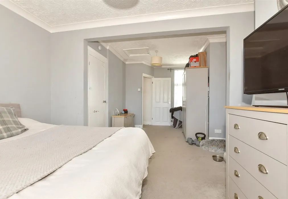 Bedroom - St. Richard's Road, Deal, Kent - Wards of Kent