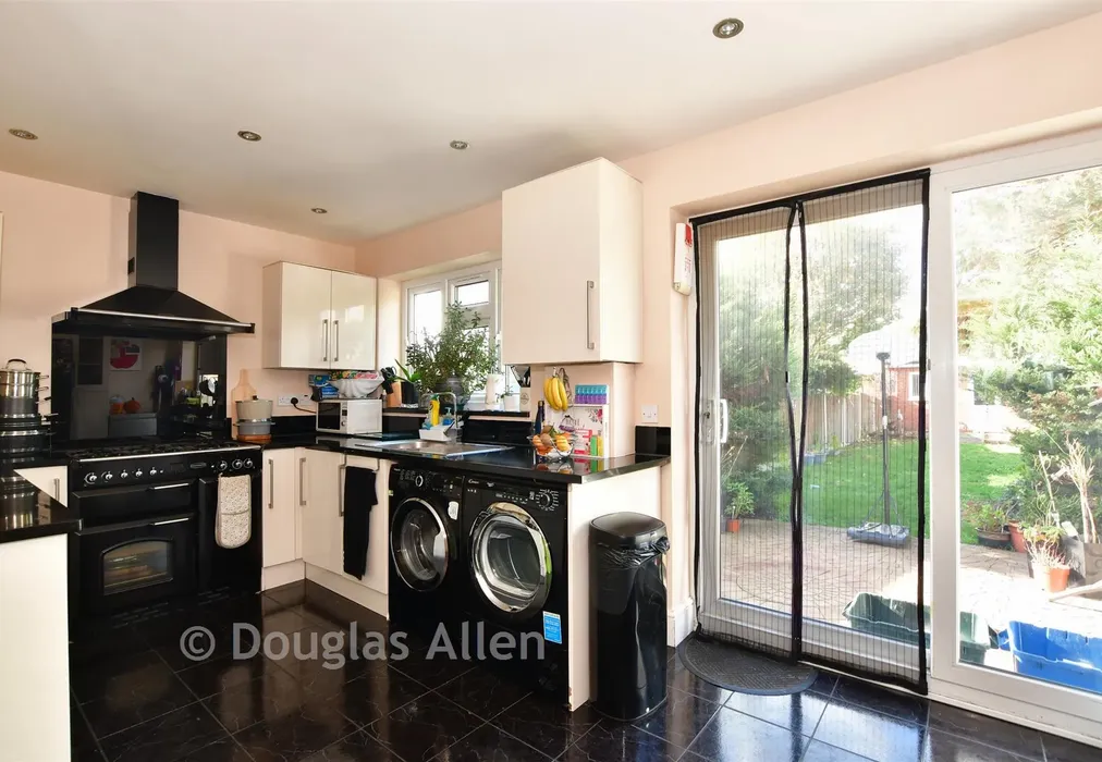 Kitchen A - Chadwell Heath Lane, Chadwell Heath, Essex - Wards of Kent