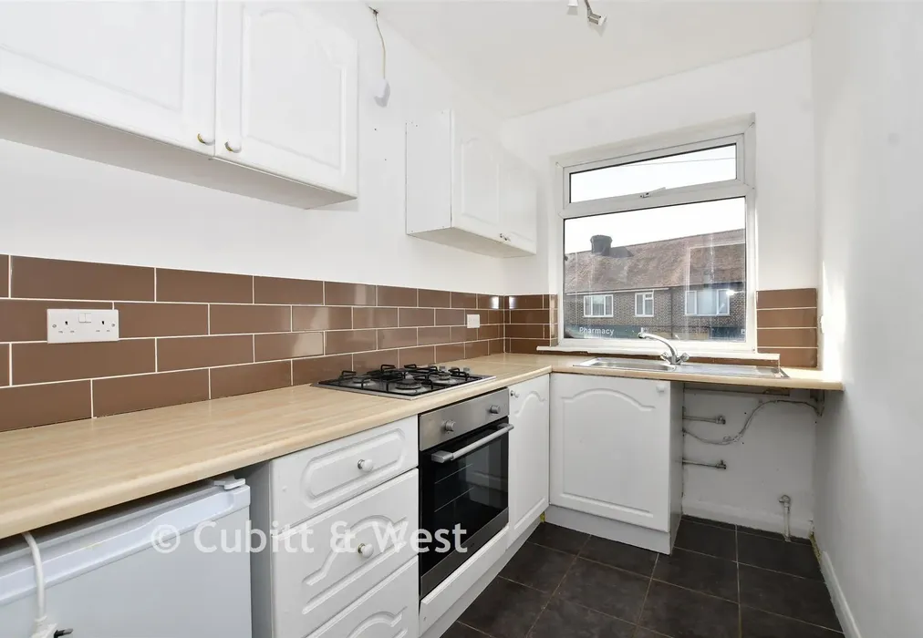 Kitchen - Bywood Avenue, Shirley, Croydon, Surrey - Wards of Kent