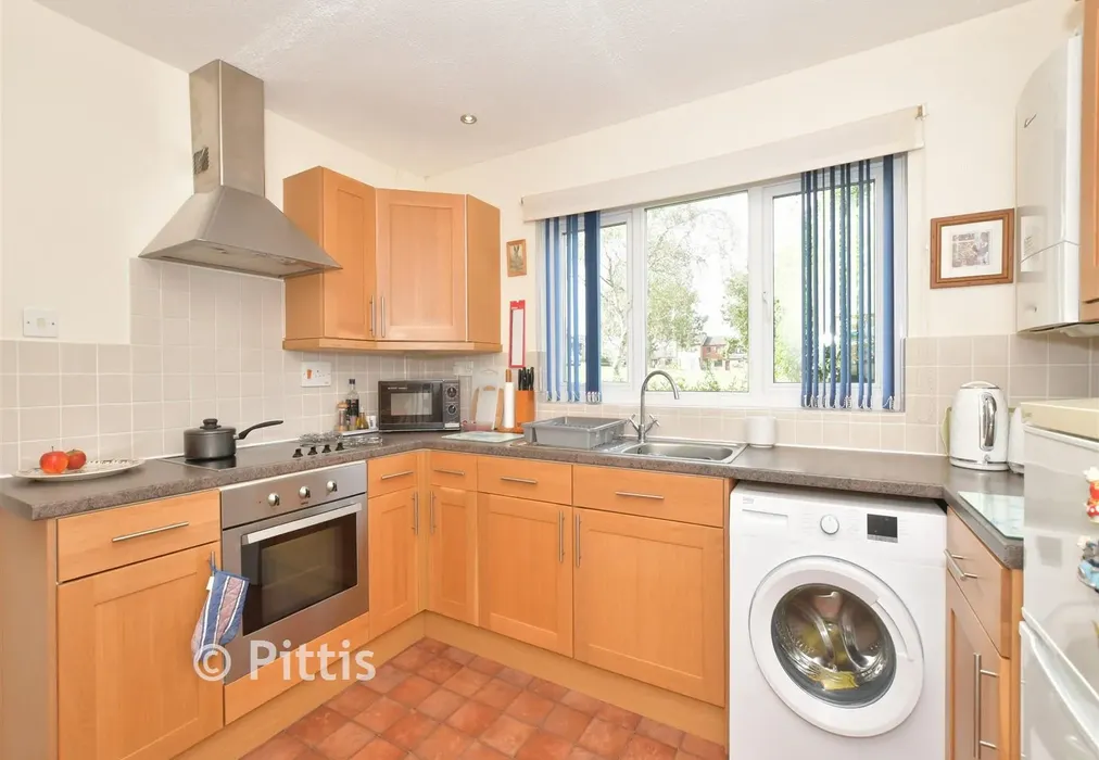 Kitchen - Scotts Close, Shalfleet, Newport, Isle of Wight - Wards of Kent