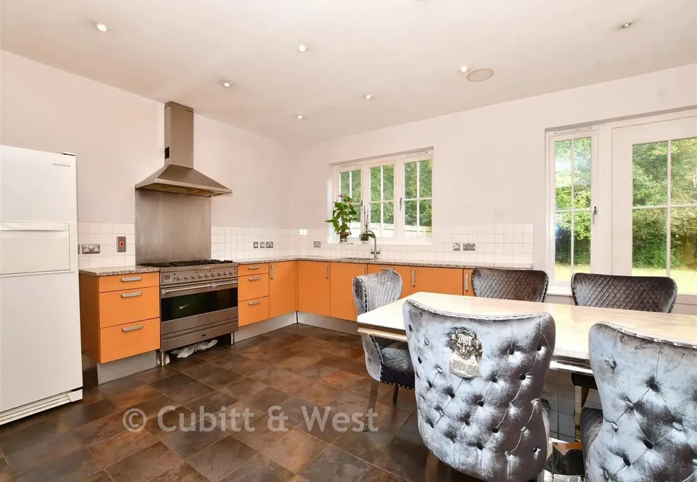 Kitchen/Breakfast Room 2026 - The Warren, Kingswood, Surrey - Wards of Kent