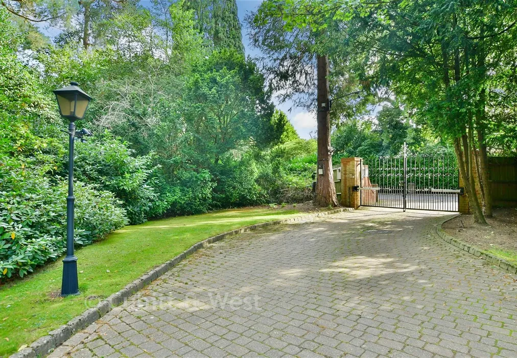 External Feature 2026 - The Warren, Kingswood, Surrey - Wards of Kent