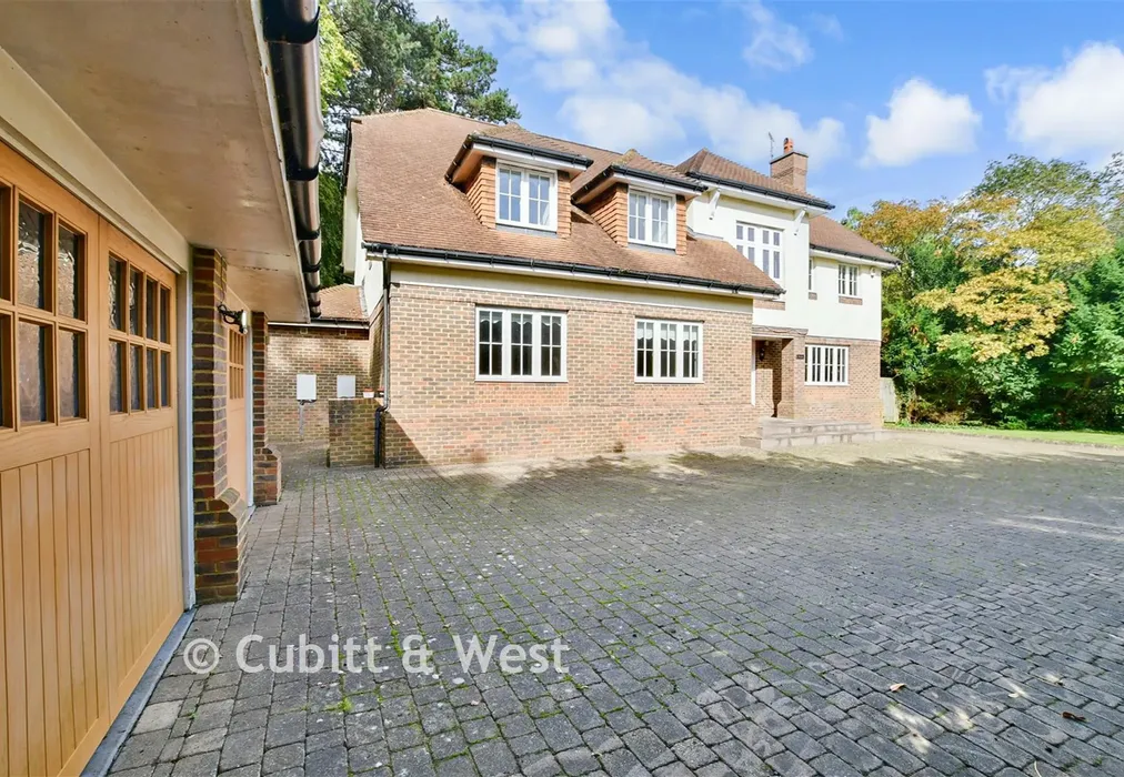 External Lifestyle Photograph 2026 - The Warren, Kingswood, Surrey - Wards of Kent