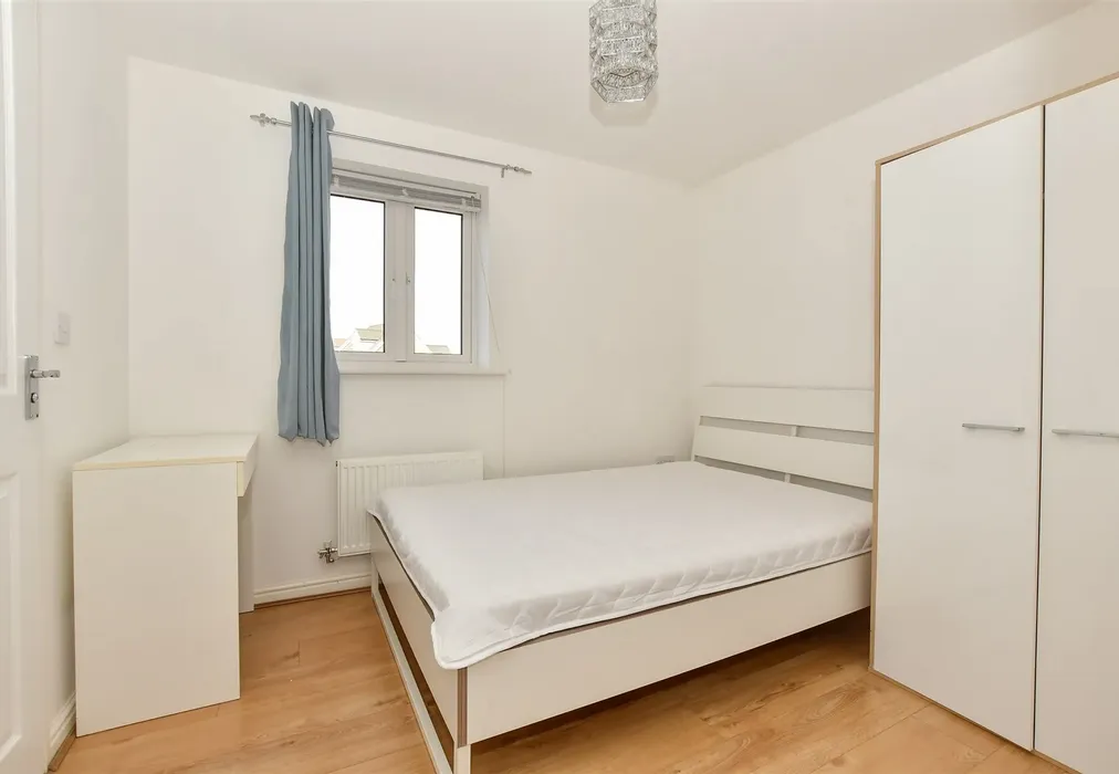 Bedroom 1 - Bishop Close, Margate, Kent - Wards of Kent
