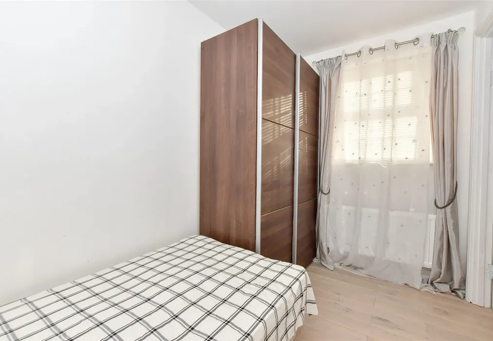 Lounge - Bishop Close, Margate, Kent - Wards of Kent