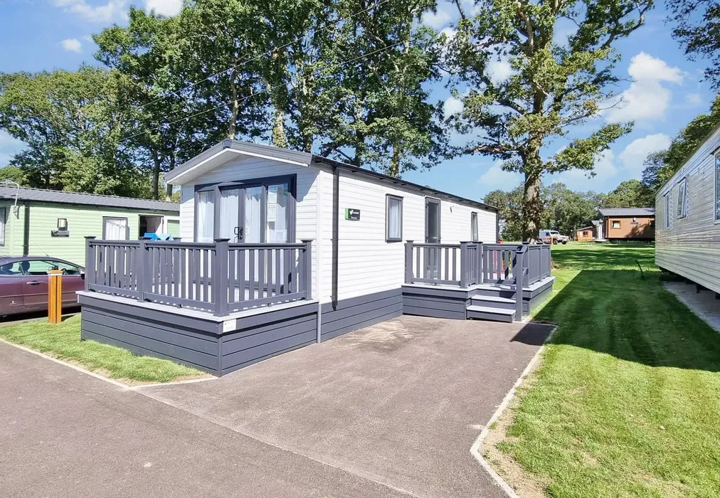 Front - Bluebell Park, Emms Lane, Brooks Green, Horsham, West Sussex - Wards of Kent