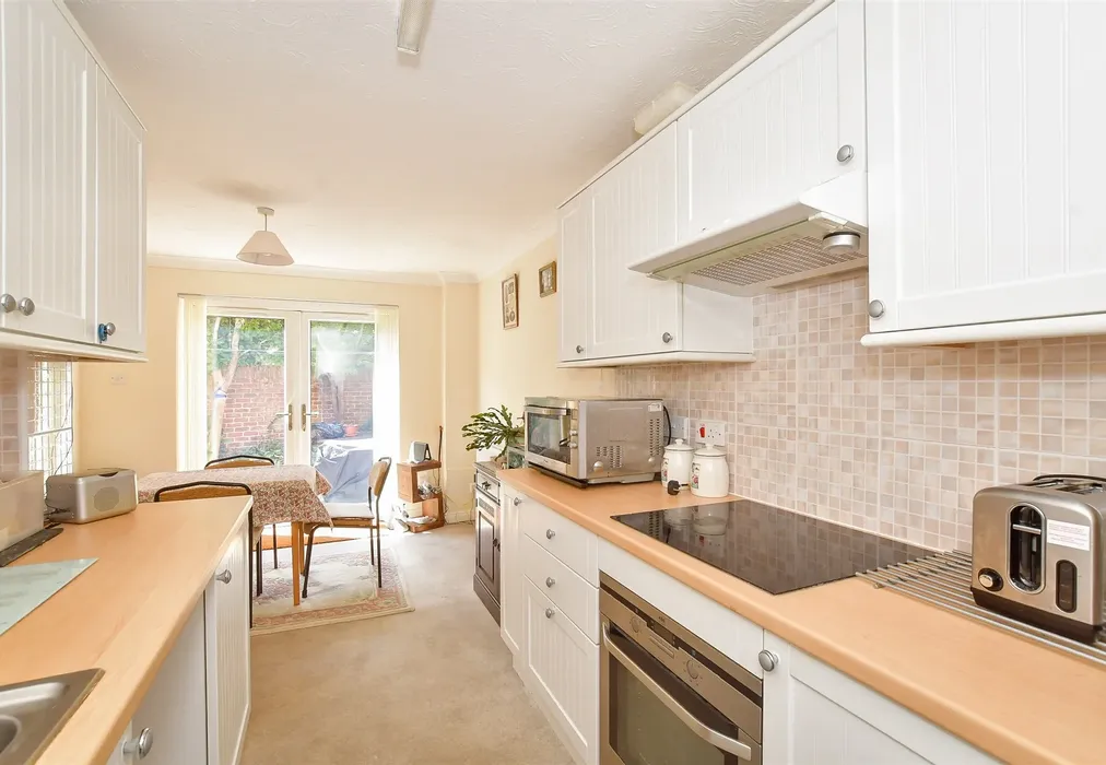 Kitchen - The Parchment, Havant, Hampshire - Wards of Kent