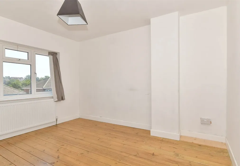 Bedroom 1 - Ingle Road, Chatham, Kent - Wards of Kent