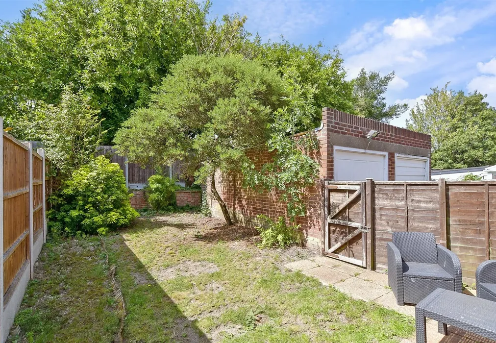 Rear Garden - Ingle Road, Chatham, Kent - Wards of Kent