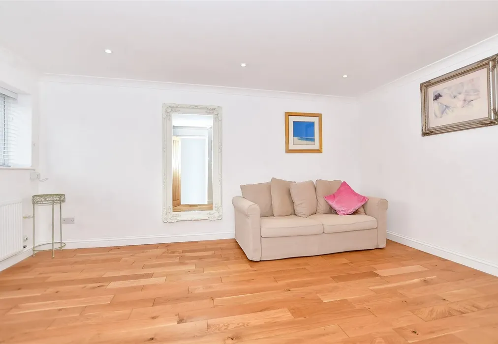 Lounge - The Street, Ulcombe, Maidstone, Kent - Wards of Kent