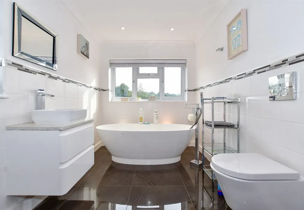 Bathroom - The Street, Ulcombe, Maidstone, Kent - Wards of Kent