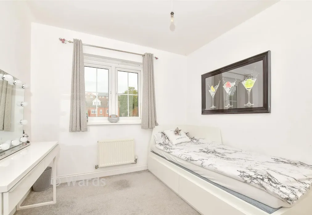 Bedroom 2 - Passmore Way, Tovil, Maidstone, Kent - Wards of Kent